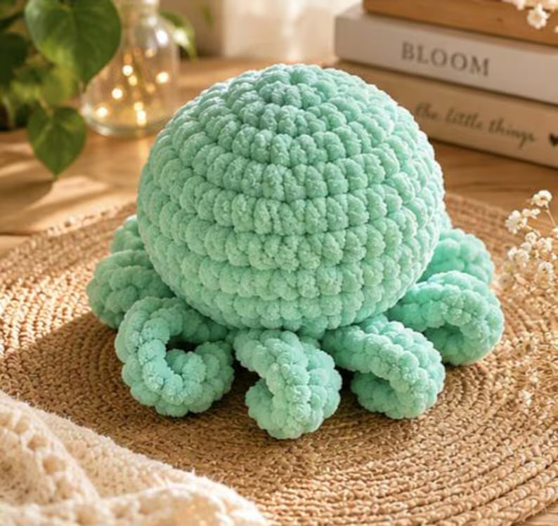 Octopus Crochet Plush, Medium